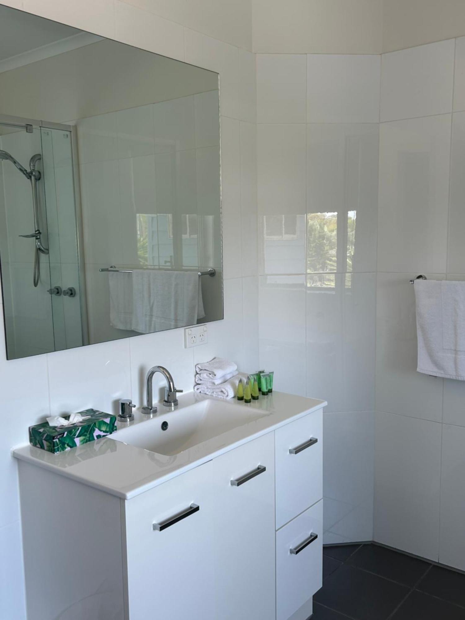 Portarlington Beach Motel Portarlington
